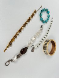 LOT 182 - UNIQUE COLLECTION OF BRACELETS