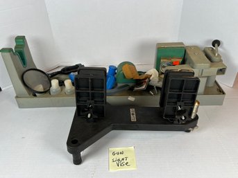 251 - G*N SIGHT VISE AND OTHER AND ITEMS ON IT