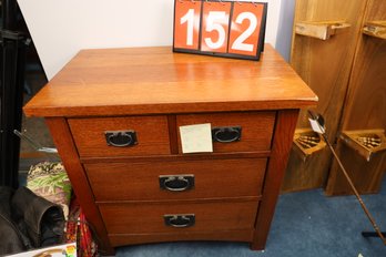 152 - FURNITURE SIDE TABLE