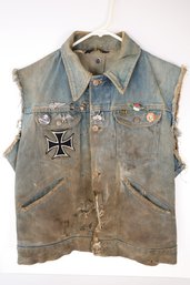 192 - RETRO VINTAGE BIKERS VEST WITH PINS - VINTAGE WRANGLER