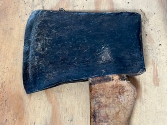 15 - VINTAGE AXE HEAD