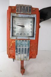 LOT 98 - VERY EARLY 1930'S SCARCE ECO SERVICE STATION EQUIP. CO.  MODEL 37  TIRE METER - RARE!
