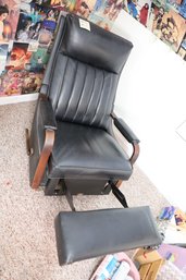 238 - VINTAGE LAY Z BOY CHAIR IN GREAT SHAPE!