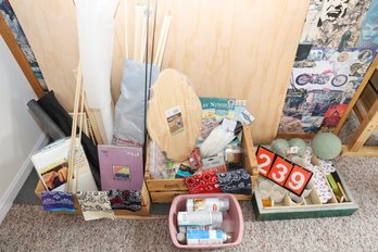 239 - ARTS AND CRAFTING RELATED LOT