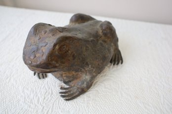 LOT 175 - HAND MADE HEAVY EXPENSIVE FROG - REALLY COOL