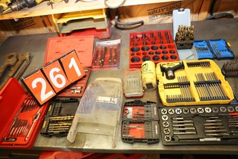 261 - TOOL LOT - NOTICE SNAP ON AND MAC TOOLS