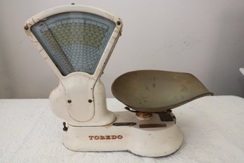 LOT 179 - ANTIQUE TOLEDO SCALE