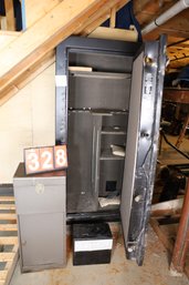 328 - LARGE SAFE AND SMALLER ONES SHOWN - FOR SCRAP METAL