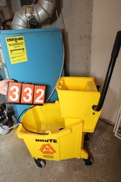 332 - MOP BUCKET