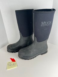 107 - MUCK BOOTS, SIZE M - 10/10.5 OR W: 11-11.5