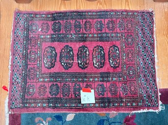 110 - SMALLER CARPET / RUG