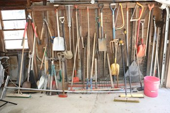 LOT 258 - HUGE LOT OF OUTDOOR TOOLS AND MORE!