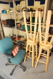 403 - OFFICE CHAIR AND 4 STOOLS