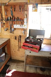 LOT 282 - BIG LOT OF TOOLS AND TOOL BOX AND SHELVE AND EVERYTHING IN PHOTOS