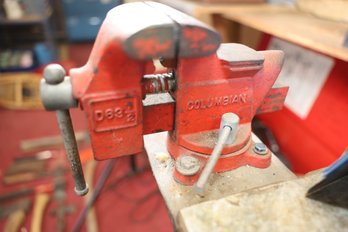 LOT 283 - COLUMBIAN D63 1/2 VISE (BUYER TO REMOVE)