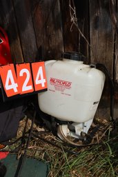 424 - BACKPACK SPRAYER