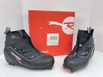 58 - X-COUNTRY SKI BOOTS, ROSSINGNOL, , NEW?