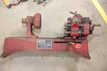 LOT 347 - TRUCUT ARMATURE LATHE (VINTAGE AND VERY NICE)