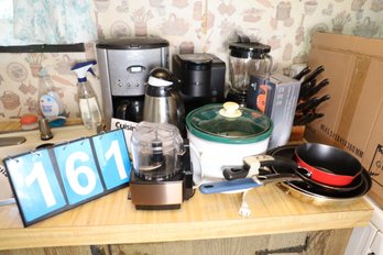 161 - KITCHEN ITEMS SHOWN