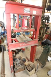 LOT 364 - HYDRAULIC PRESS AND ITEMS ON IT AND UNDER IT