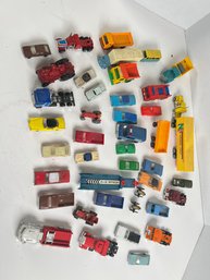 271 - EARLY HOTWHEELS, PLAYART, LESNEY AND MORE! VERY GOOD LOT FOR COLLECTORS AND RESELLERS