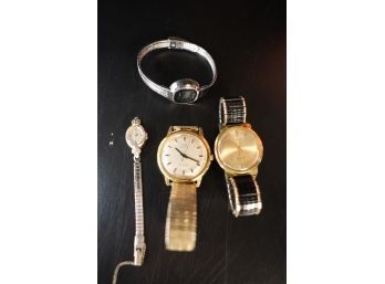 LOT 212 - WATCHES / BRACELET