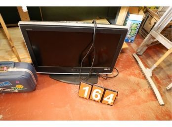 LOT 164 - TV