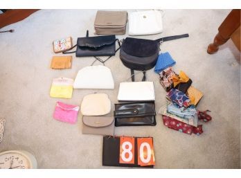 LOT 80 - PURSES / HANDBAGS / LINENS