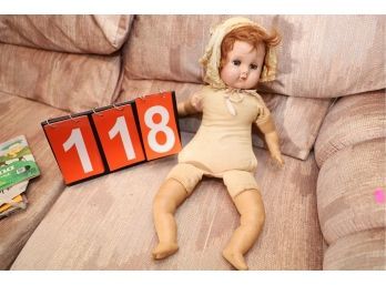 LOT 118 - ANTIQUE DOLL