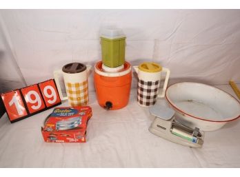 LOT 199 - VINTAGE KITCHENWARE