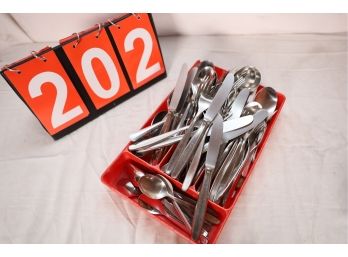 LOT 202 - FLATWARE