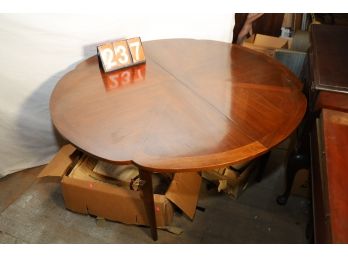 LOT 237 - ROUND TABLE - BEAUTY!