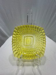 CANARY YELLOW INDIANA GLASS DIAMOND CUT