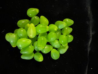 GREEN BEADS NON GLOWING