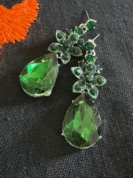 FOREST GREEN COSTUME EARRINGS