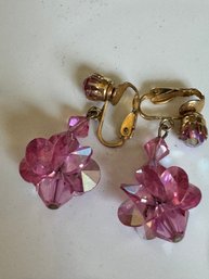 VINTAGE CLIP ON EARRINGS