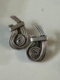 VINTAGE CLIP ON EARRINGS