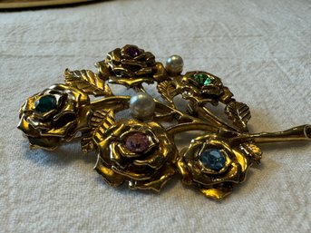 BEAUTIFUL FLOWER BROOCH