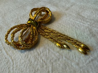 VINTAGE BOW BROOCH