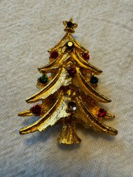 VINTAGE CHRISTMAS BROOCH