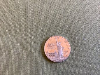 1984 Ellis Island Liberty One Dollar Coin