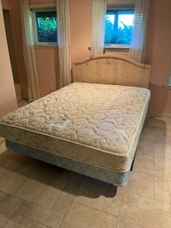 Queen Size Bed And Mattresses