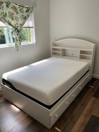 White Wood Frame Full Size Bed And Mattress