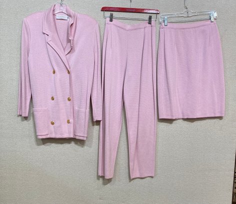Stunning Nina Ricci Paris 3 Pieces Knit Suit Jacket Pants & Skirt Size 2