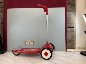 Radio Flyer Grow With Me Scooter 28' X 24'