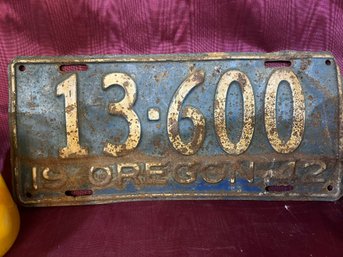 1942 OREGON License Plate