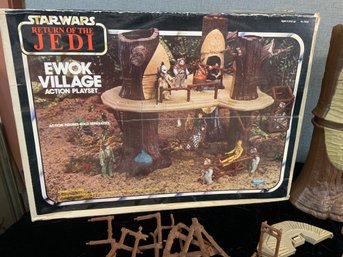 Star Wars Return Of The Jedi Ewok Village Action Playset In Box All Pieces Are Present