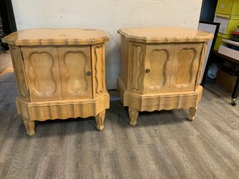 Pair Of Wooden Night Stands 26 1/2' X 24' X 19 1/2'