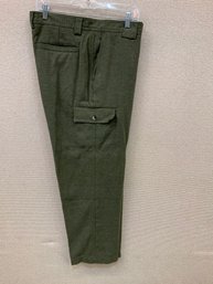 Men'sColumbia Pants Khaki Green Size 36 Flannel Style Fabric No Stains, Rips Or Discoloration