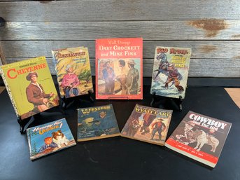 Lot Of 8 Books Warner Bros, Walt Disney Gene Autry Davy Crockett Lassie Western Story And More
